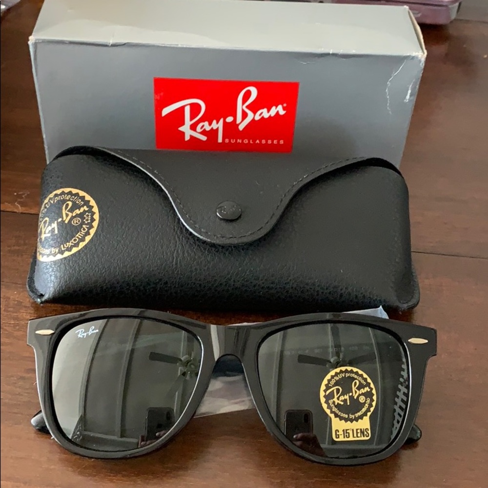 NWT ray ban wayfarer sunglasses
